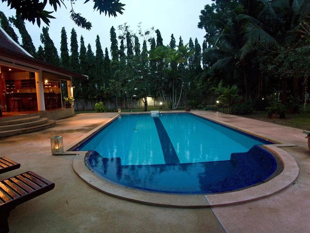 Paklok Traditional Thai Villa(ป่าคลอก เทรดิชันนัล ไทย วิลลา)