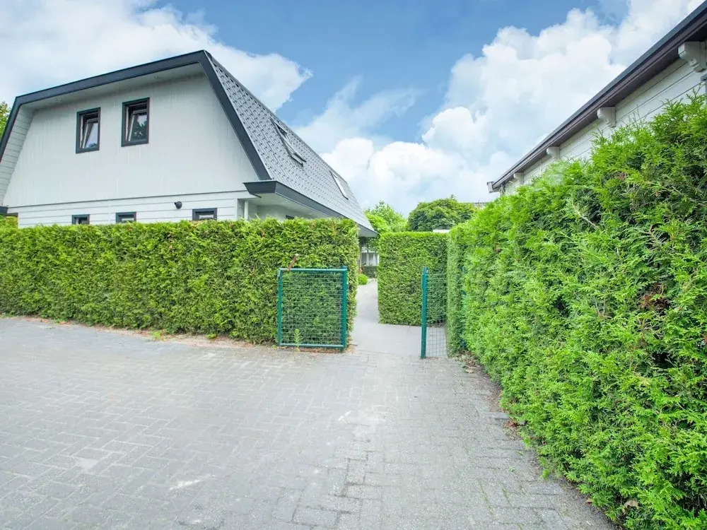 Wonderful Holiday Home nearby Efteling with Private Heated Pool & Hot Tub