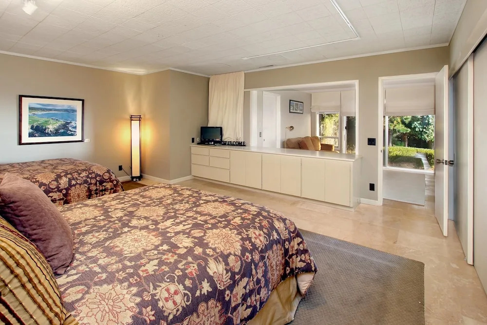 Palatial All-suite Pebble Beach Ocean-view 4 Bedroom Home