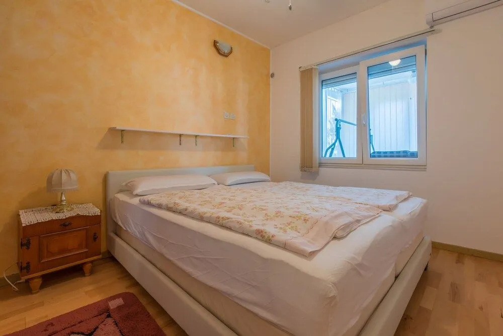 Apartment Mirjana