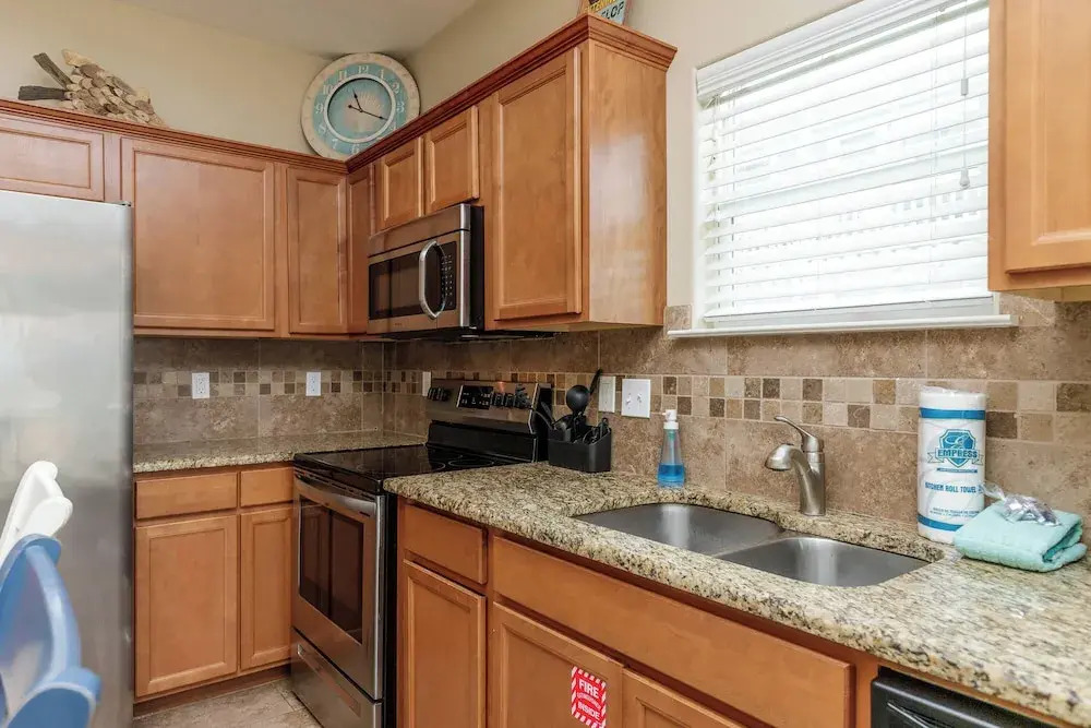 Comfy 2 bedroom | Pets & Shared Pool