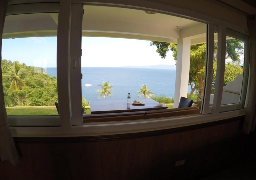 Monkey Beach Dive Resort