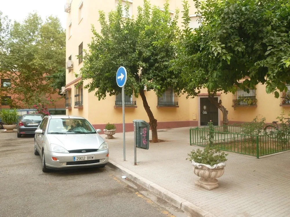 Apartment With 2 Bedrooms in Sevilla, With Wifi
