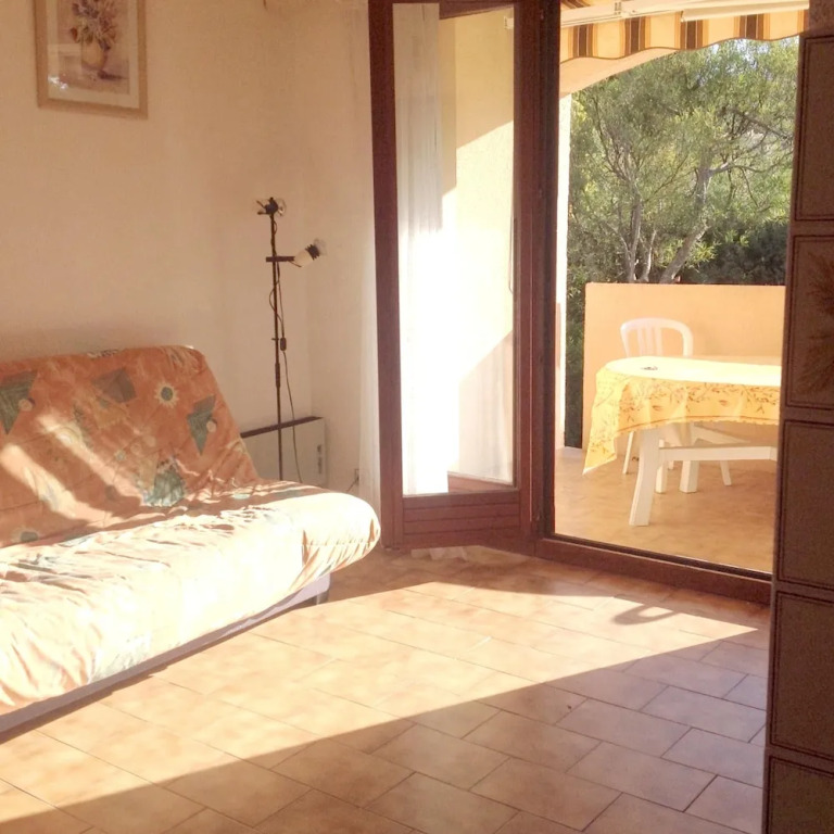 Apartment With 2 Bedrooms in Cavalaire-sur-mer, With Wonderful City Vi