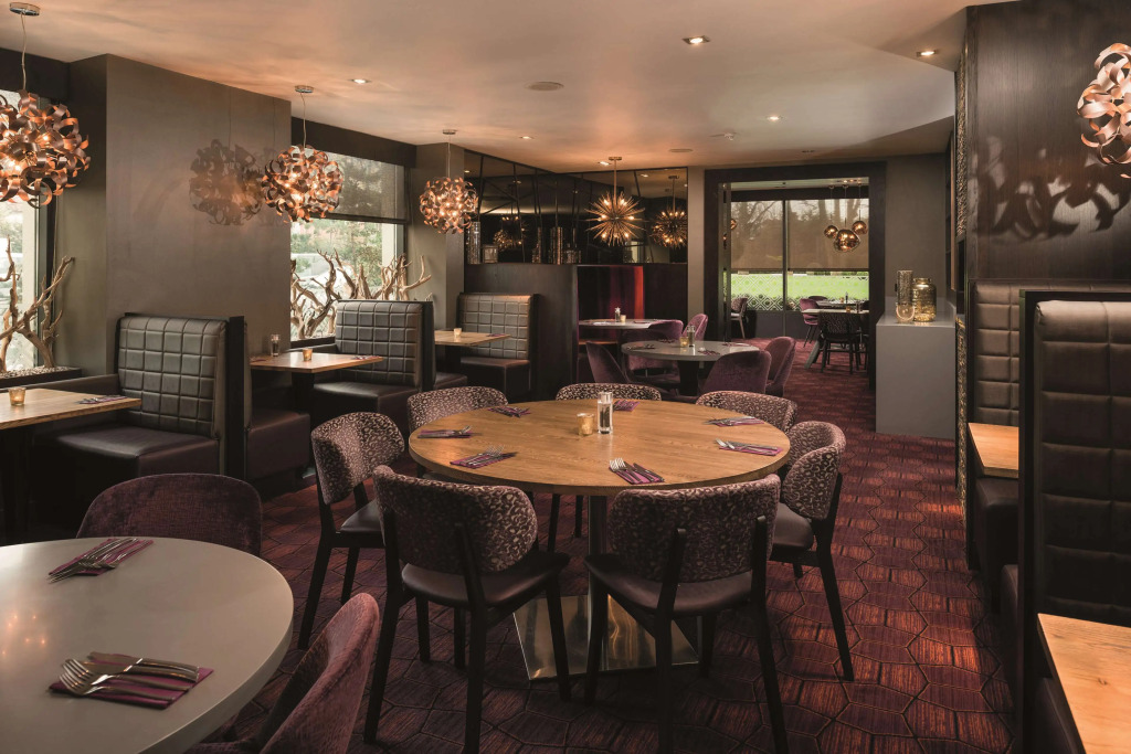 Carlton Hotel