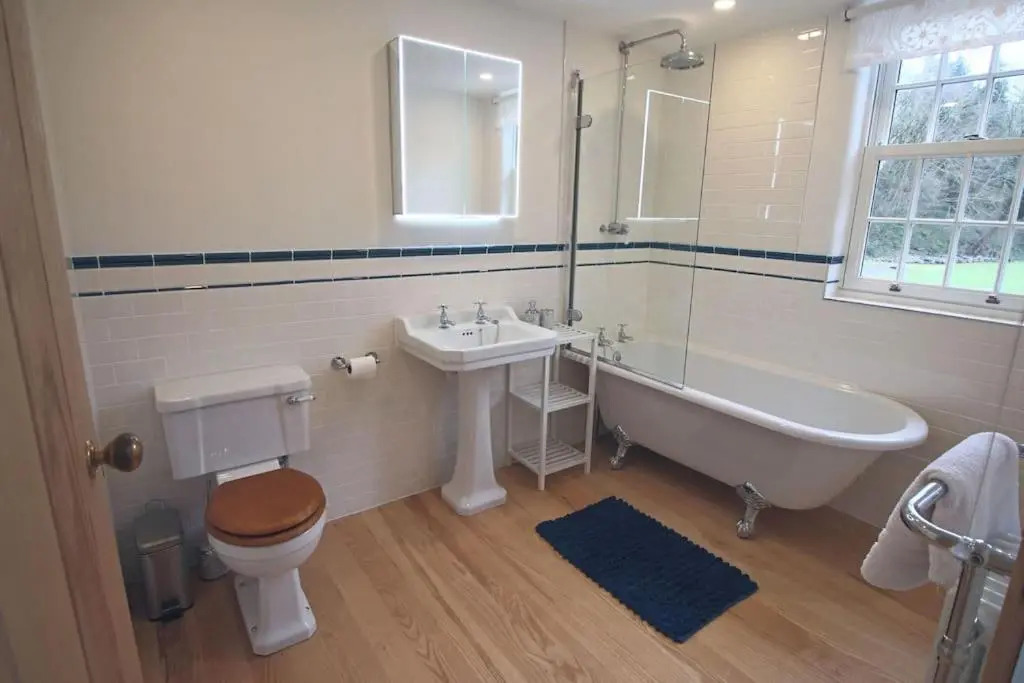 Riverside cottage walking distance into Caernarfon