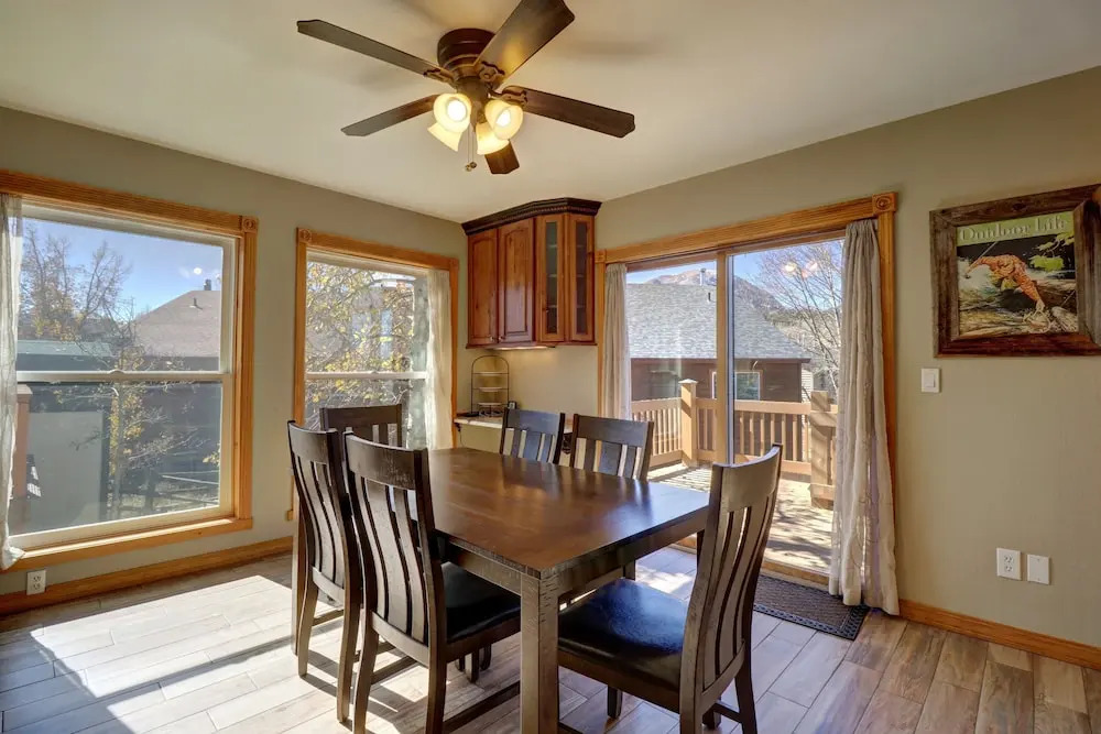 334 Willow Lake Ct. 4br W/loft 3ba 4 Bedroom Townhouse