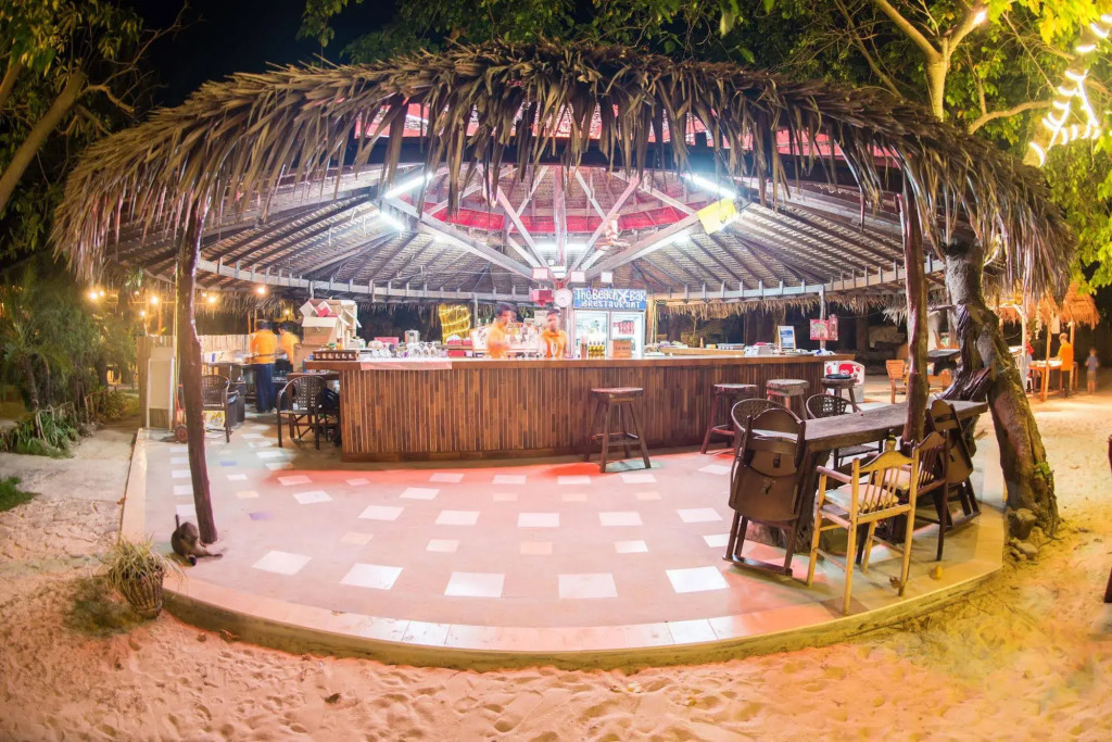 Отель Phi Phi The Beach Resort