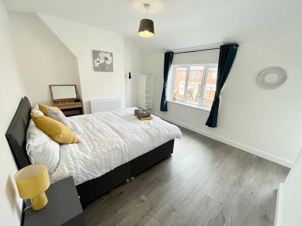 Worksop Newly Refurbished 2-bedroom House