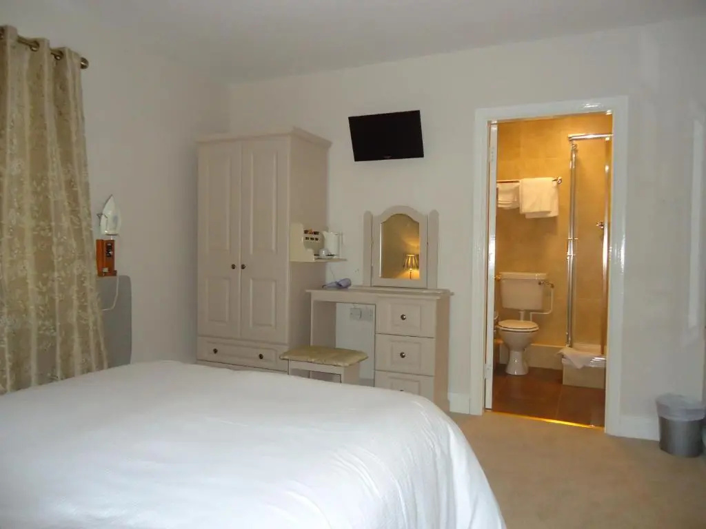 Templemore Arms Hotel