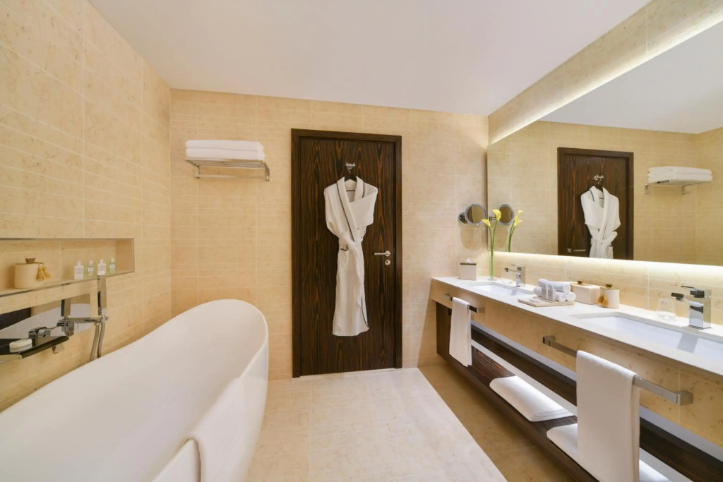 Отель Landmark Grand Hotel