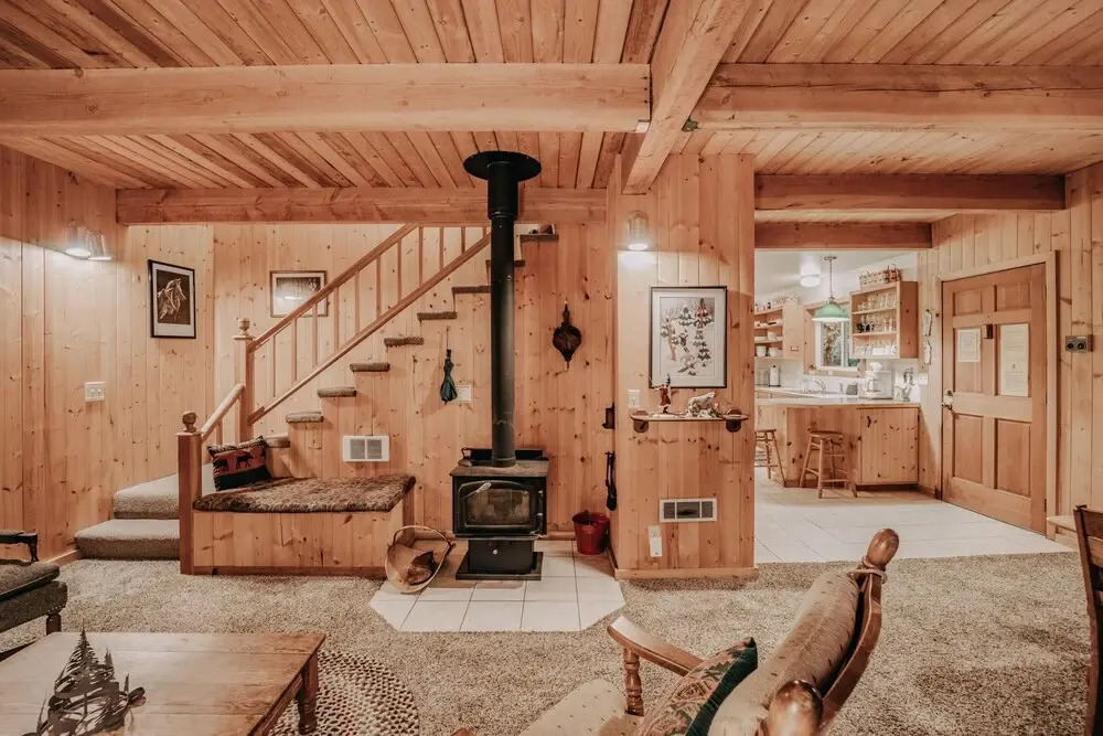 Baker Rim Cabin 32 - Cute, Private, 2-story Family Cabin