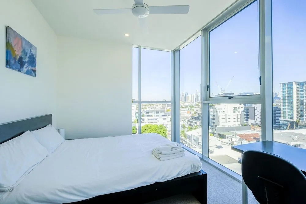 Sofun Apartment In Newstead