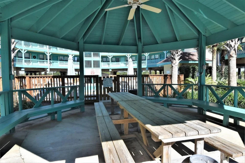 Sea Breeze 311 by Bender Vacation Rentals