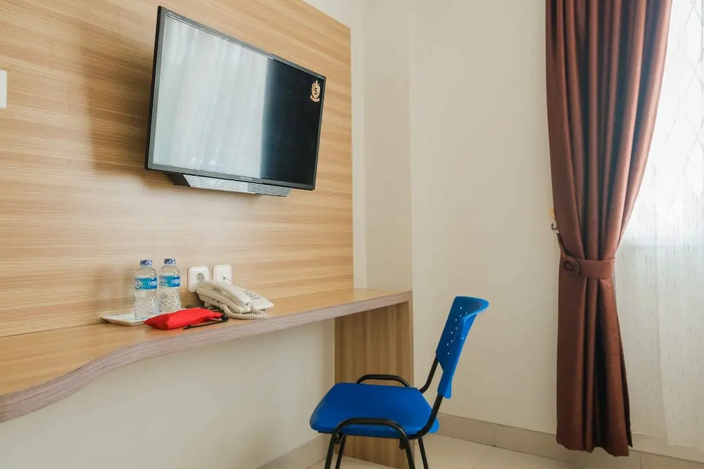 RedDoorz near Simpang Patal Palembang
