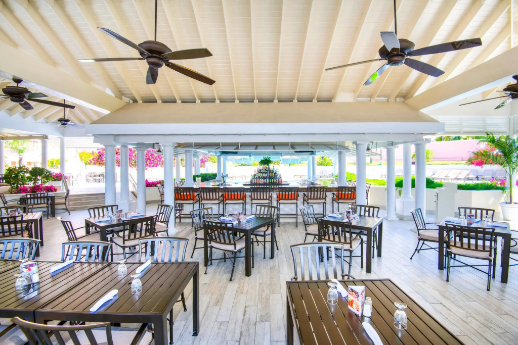 Comfort Suites Paradise Island