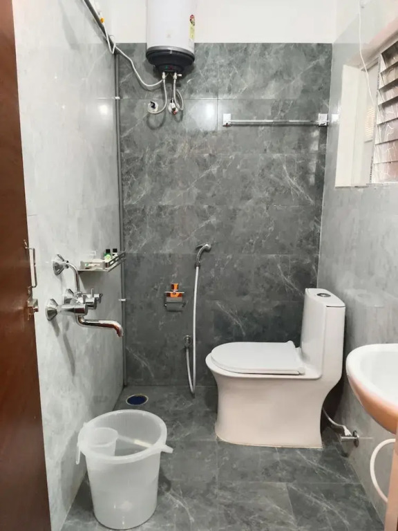 Elite Hotel HITECH