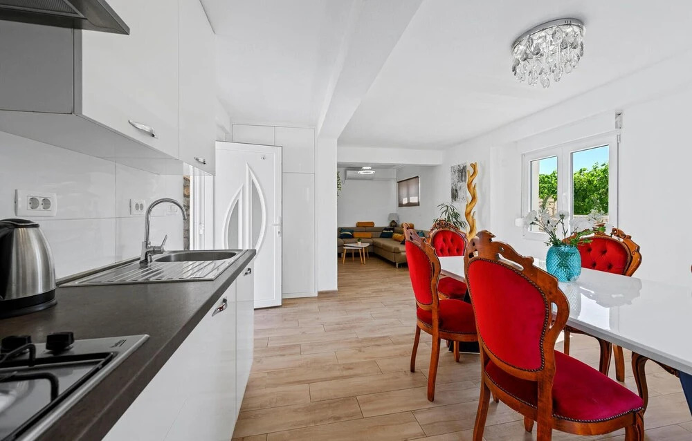 Awesome Home In Vodice