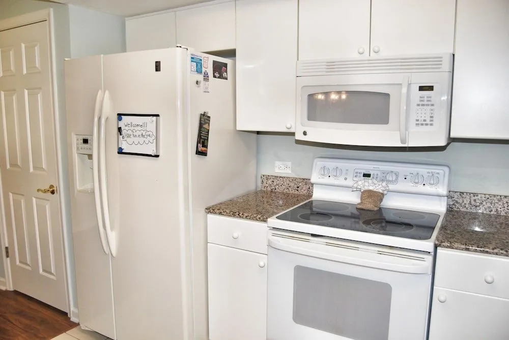 Brighton Tower 1909 3br 3ba Oceanfront 3 Bedroom Condo by RedAwning