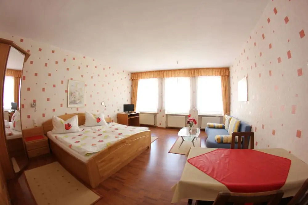 Ferienwohnungen und Appartements - Haus Budinger