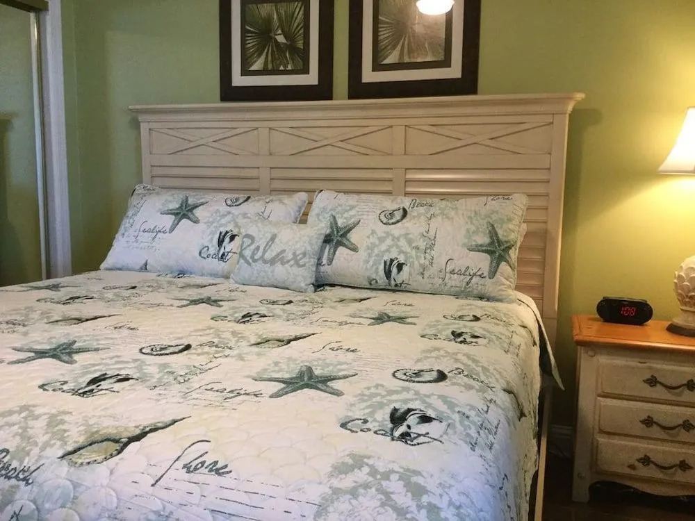 Lighthouse Unit 606 2 Bedrooms 2 Bathrooms Condo