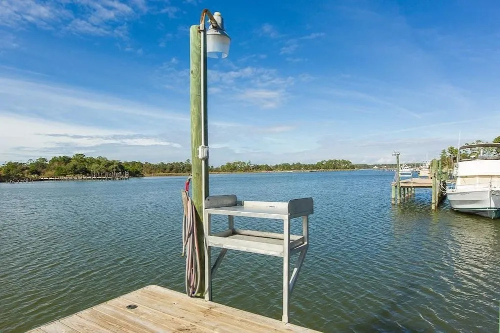 Bay John Unit 407