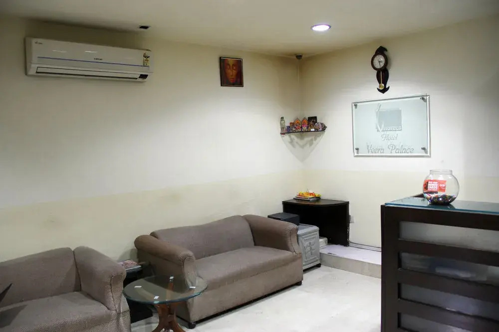 OYO Rooms Hauz Khas District Park