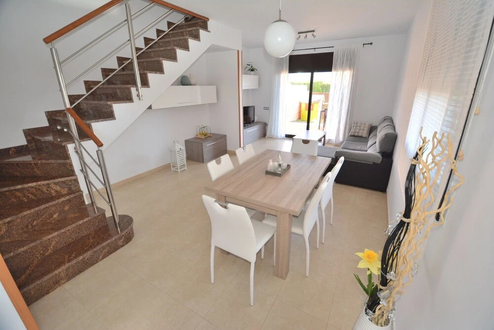 Seafront House With Private Pool and Wif
