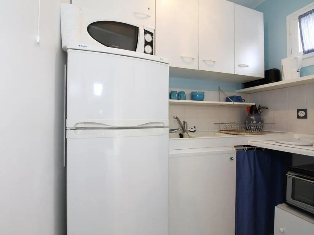 Appartement Balaruc-les-Bains, 1 pièce, 2 personnes - FR-1-553-58