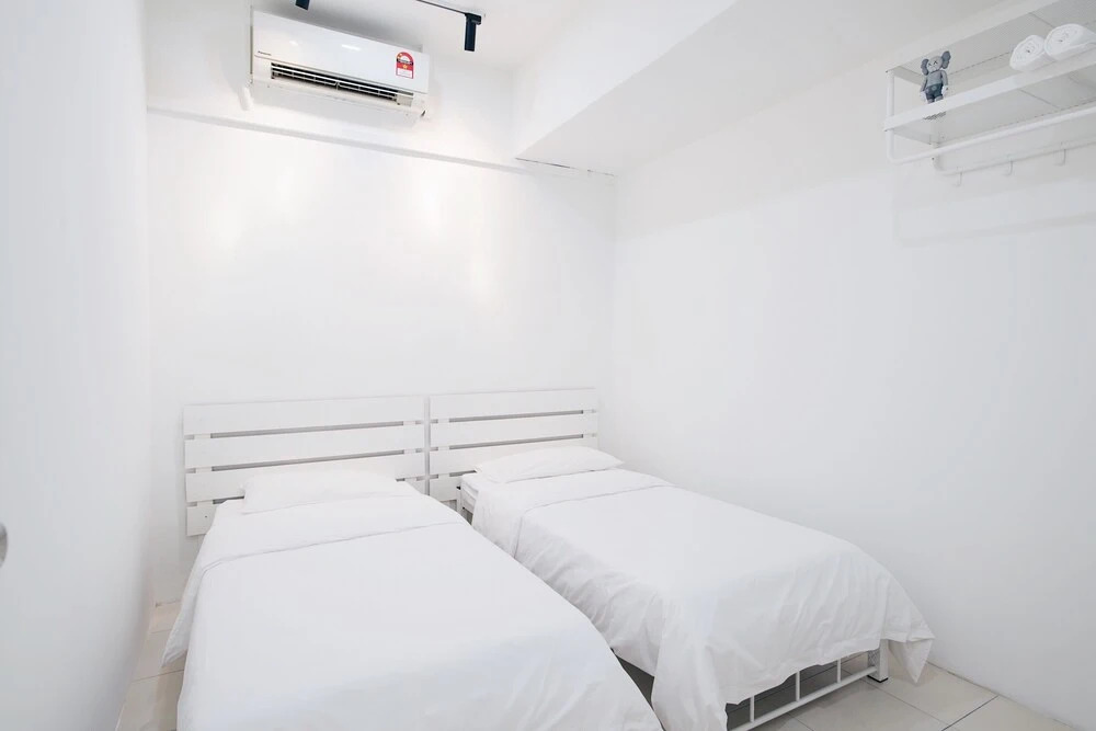 White Cottage Guest House