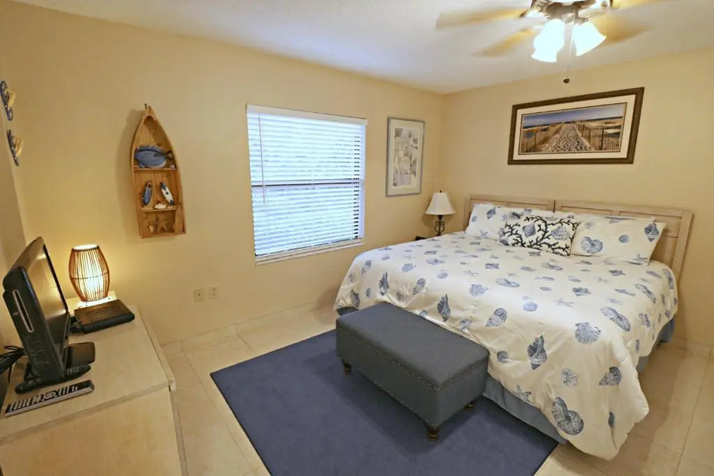Ocean Village Club I15