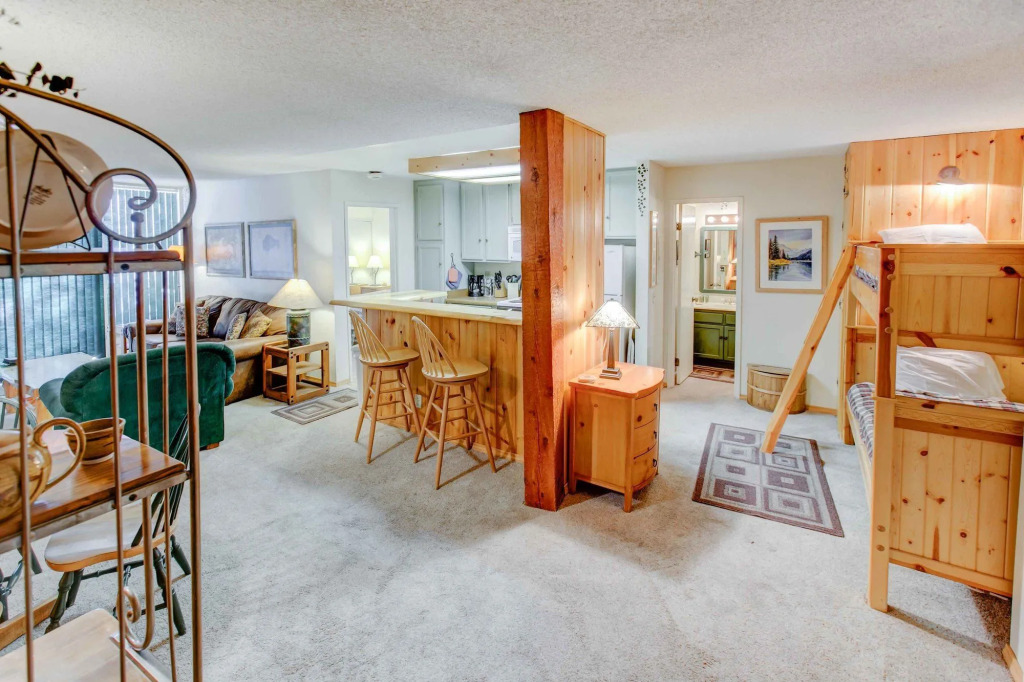 Crestview 21 - One Bedroom Condo
