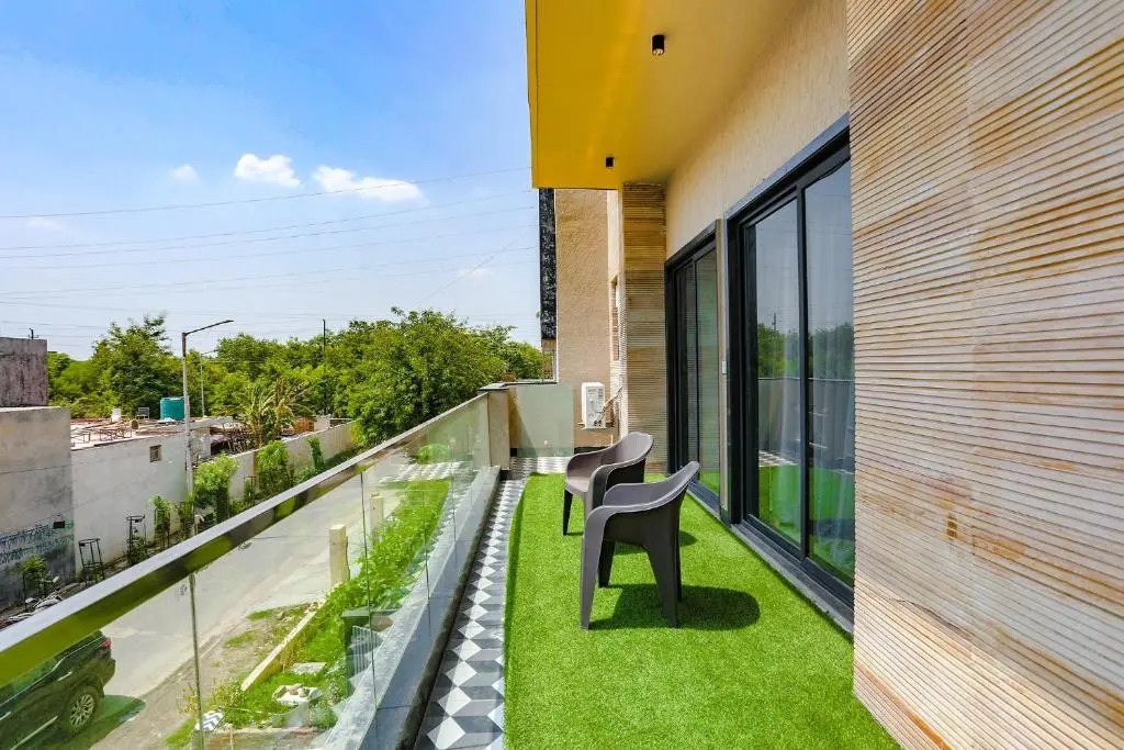 FabExpress Aroma Corporate Suites