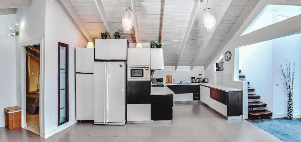 Incredible 4BR Beachfront Penthouse with Ocean View