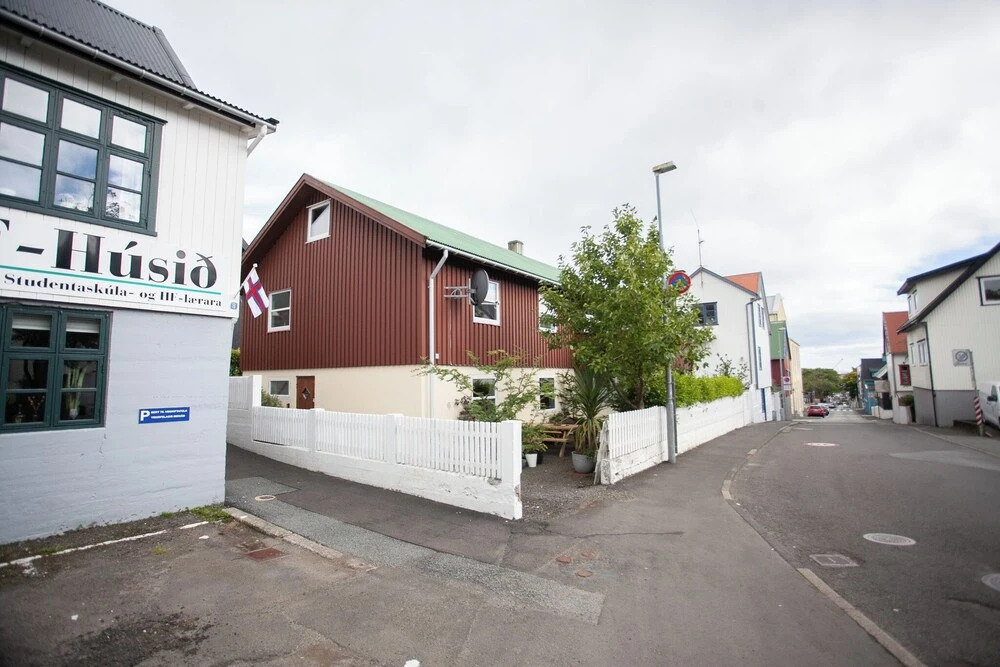 Lovely 2- Bedroom Apartment In Central Tórshavn