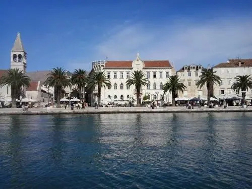 Apartments and Rooms Tino