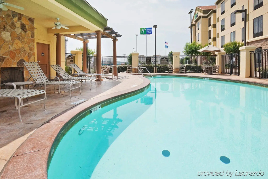 Holiday Inn Express Hotel & Suites McAlester by IHG