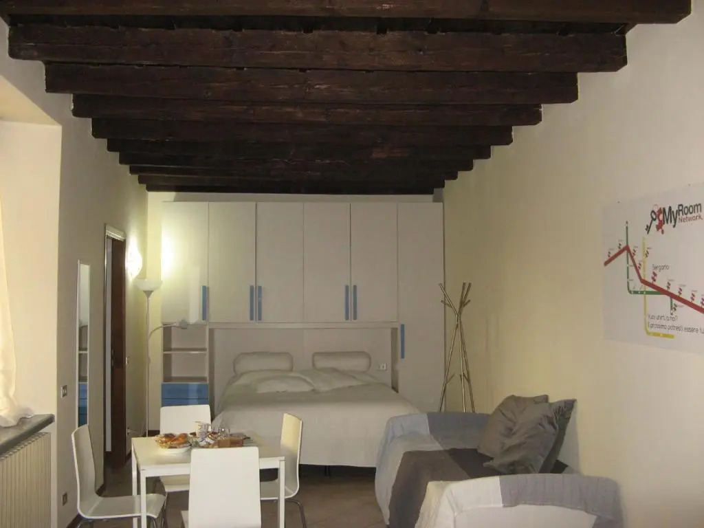 MyRoom Center Flat