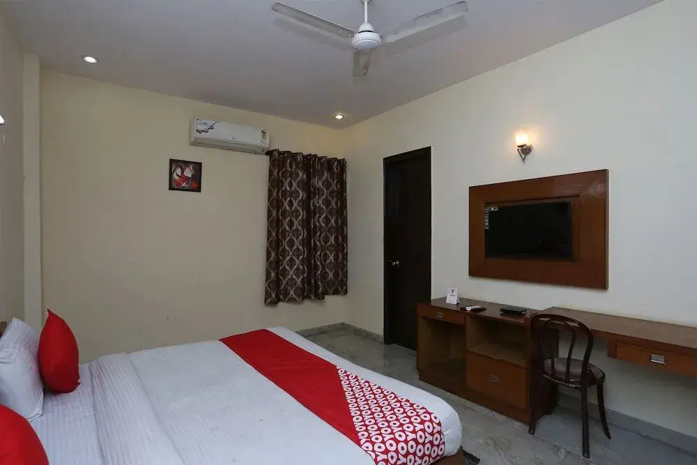 OYO Rooms Cyber Park II