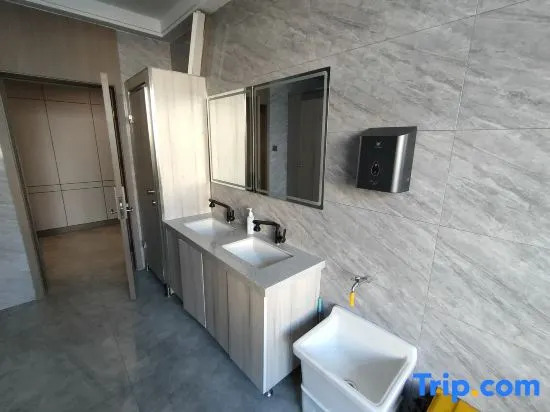 Yichun Jiayin Dinosaur Town Wisdom Business Travel Hotel