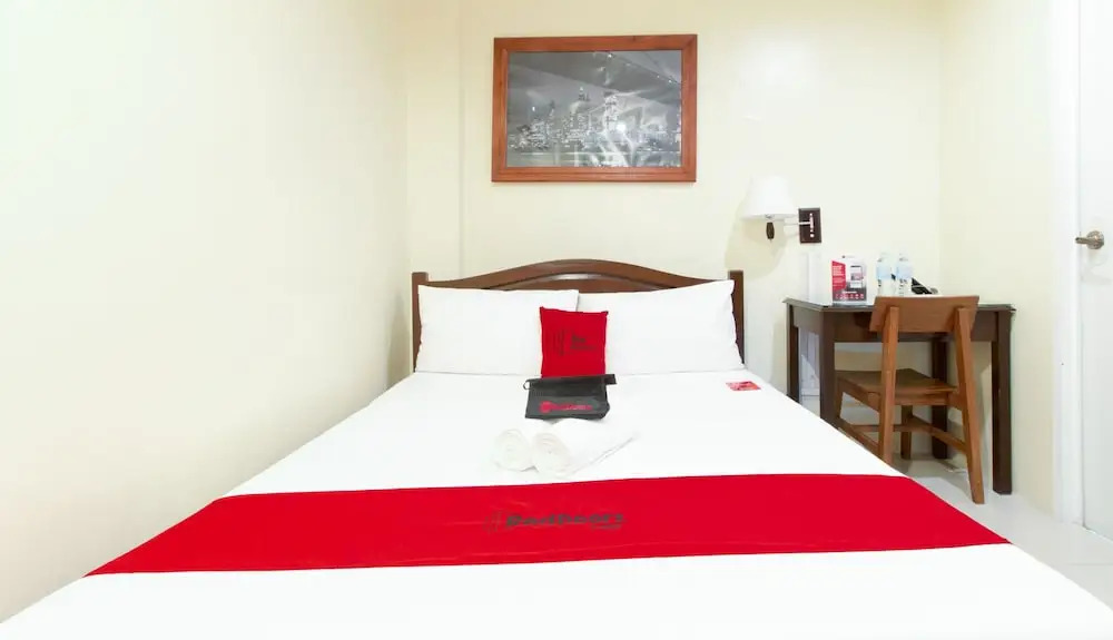 RedDoorz Near Sibulan Dumaguete Airport