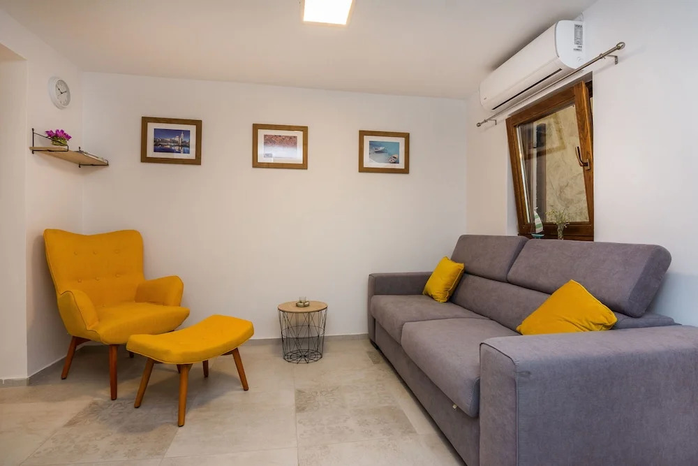 Apartments Malcic