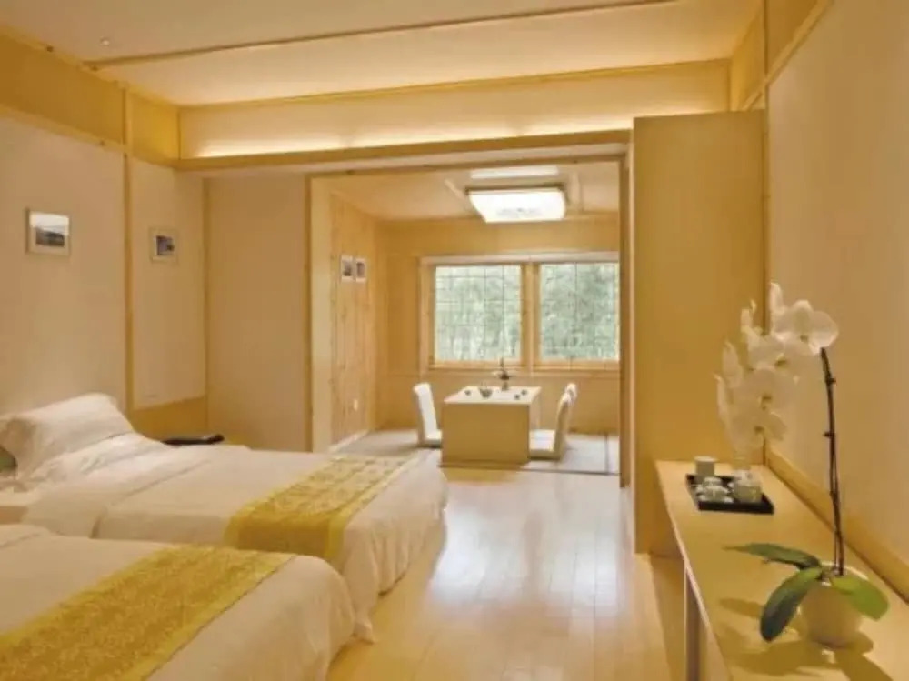Yayuan Garden Holiday Hotel