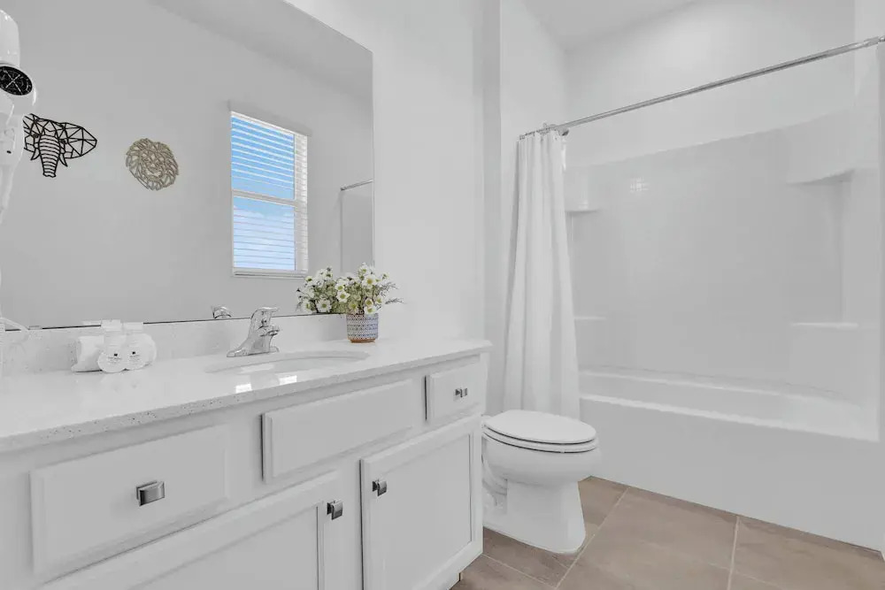 Upstay Epic 15br Mansion for Big Groups Near Parks