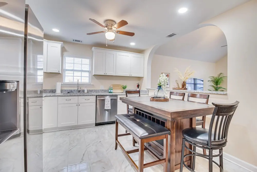 Family Home Near Downtown & Convention Center!