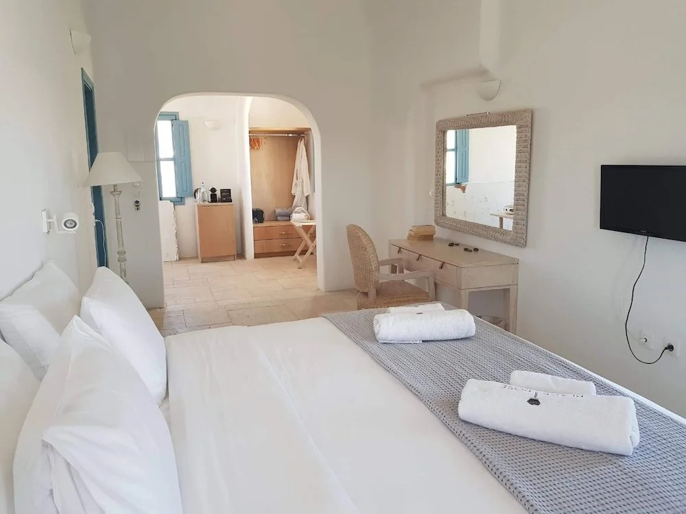 Black Rose Beach Suites