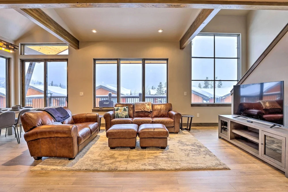 Relax Fireside: Silverthorne Home 11 Mi to Skiing!