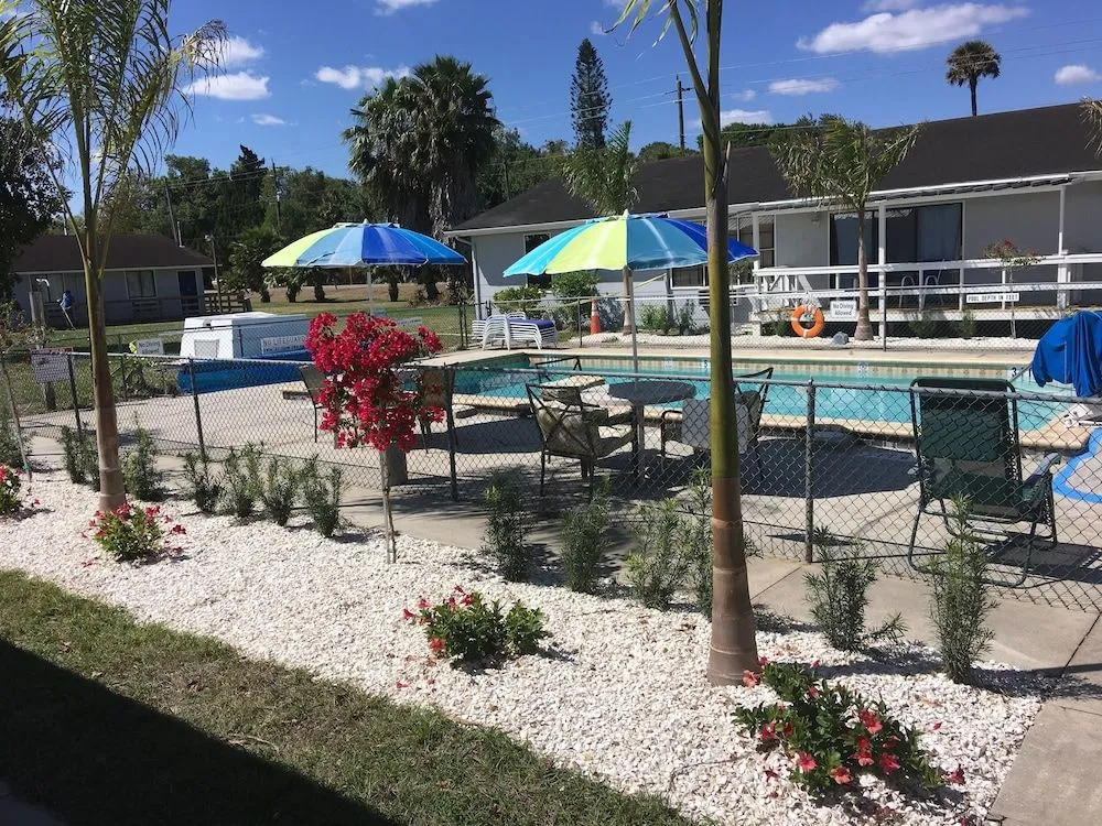 The Inn At LaBelle Yacht Club
