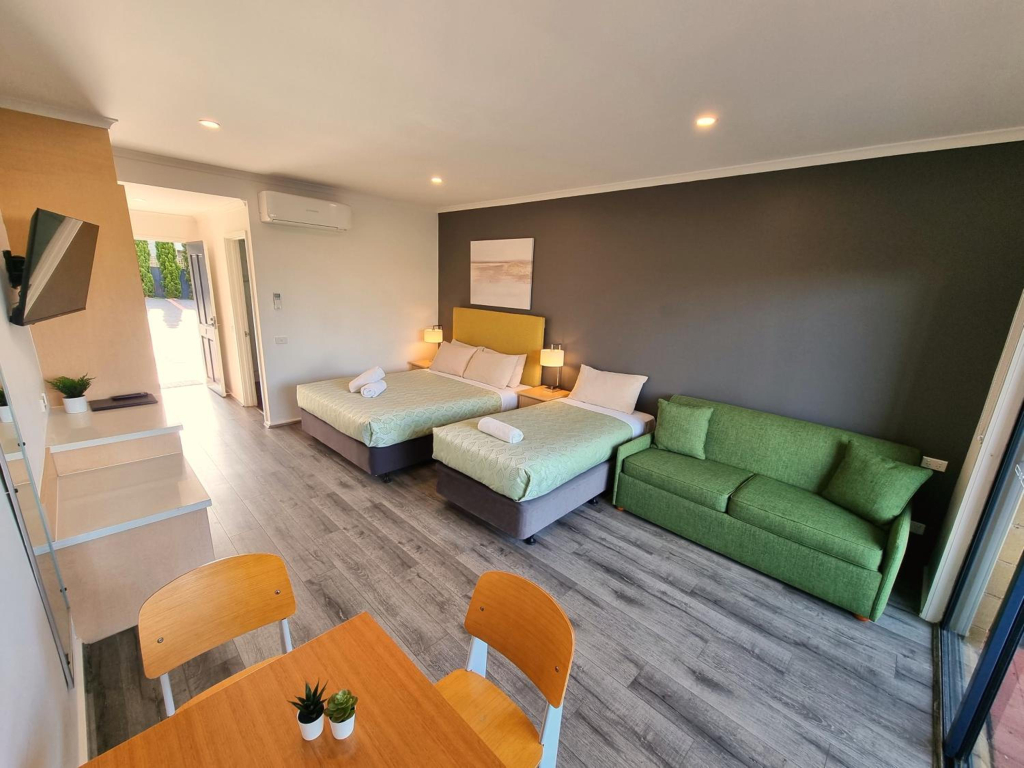 Seaview Motel & Apartments