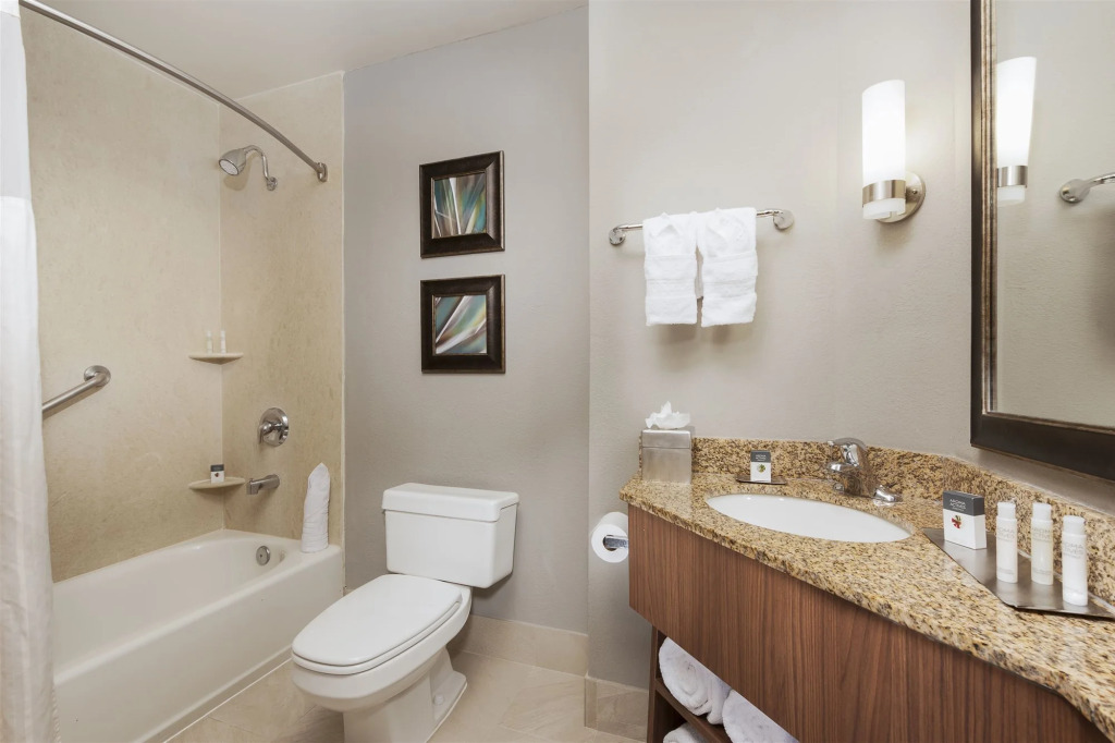 DoubleTree by Hilton Hotel West Palm Beach Airport